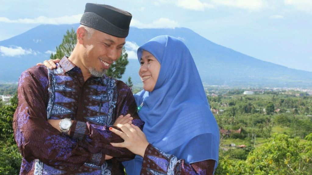 Intip Sosok Harneli Bahar, Istri Gubernur Sumatera Barat yang Terapkan Pola Asuh Unik untuk Sembilan Anaknya