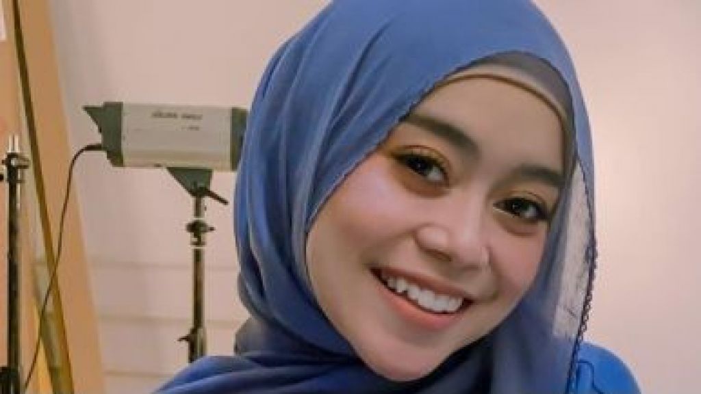 Setelah Sebut Suara Siti Badriah Paling Jelek, Lesti Kejora Minta Maaf