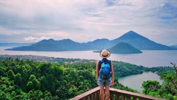 Bikin Gak Mau Pulang, 5 Destinasi di Maluku ini Jadi Favorit Wisatawan!