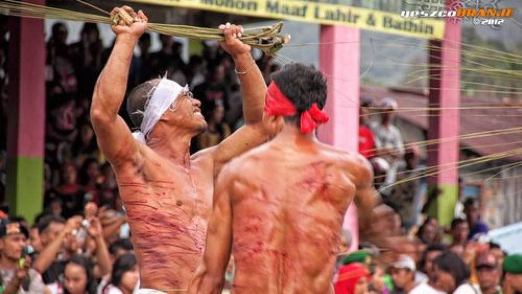 Awal Mula Munculnya Tradisi Manyapu di Maluku, Kebiasaan Pukul Sapu sampai Badan Terluka, Ngeri!