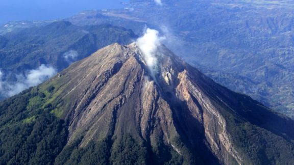 Arti mimpi gunung meletus mengeluarkan lahar menurut islam