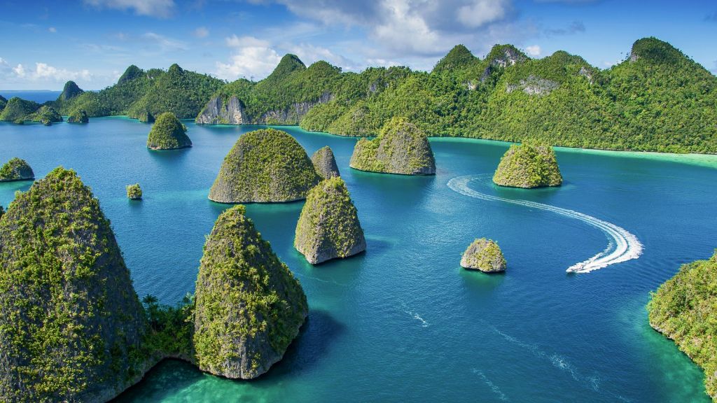 Cantiknya! Destinasi Wisata Ini Harus Kamu Kunjungi Saat di Papua Barat, Indah Bak Surga Dunia!