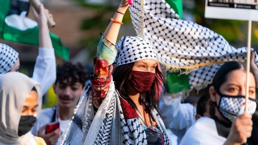 Turun ke Jalan, Bella Hadid Serukan 'Free Palestine'