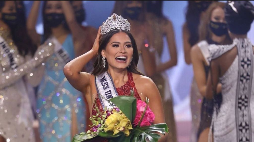 Sosok Andrea Meza, Si Cantik Asal Meksiko yang Berhasil Raih Mahkota Miss Universe 2020
