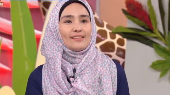 Tega Banget! Begini Kisah Hijabers Cantik Asal Uzbekistan yang Dikira Teroris Hingga Dipaksa Lepas Hijab