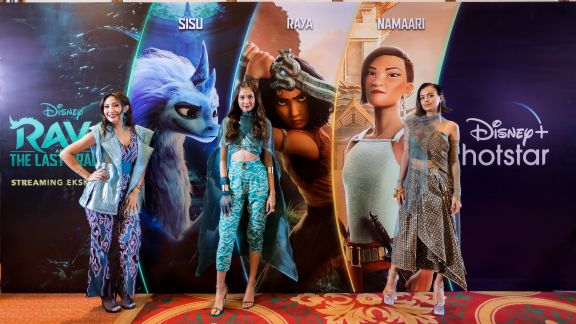 Kesan Mikha Tambayong, Ayu Dewi, dan Eva Celia Jadi Pengisi Suara Raya and The Last Dragon