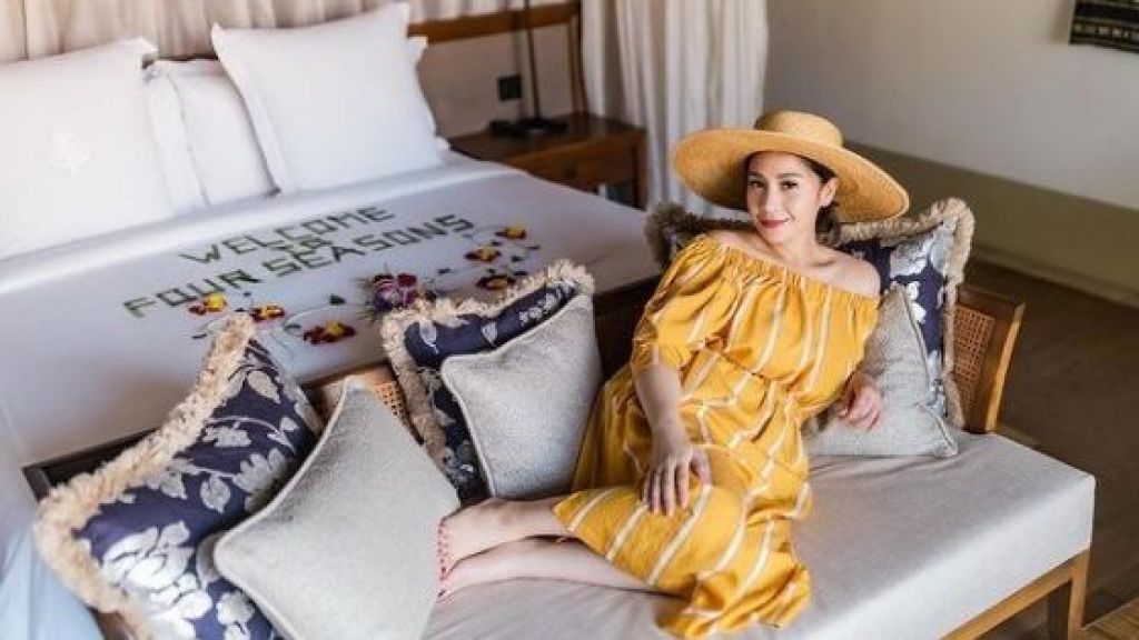 Pakai Baju Mahal Seharga Puluhan Juta, Nagita Slavina Disebut 'Jiplak' Gaya Fesyen Artis Cantik Ini, Netter: Bener Banget Samaan!