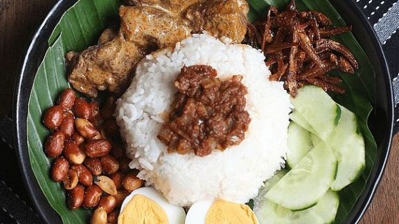Moms, Yuk Coba Resep Nasi Gemuk Khas Palembang untuk Menu Sarapan Pagi Keluarga!