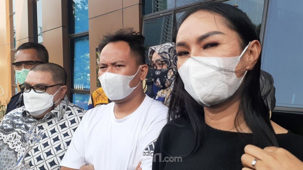 Didamping Kalina Oktarani, Vicky Prasetyo Lebih Pede Hadapi Persidangan