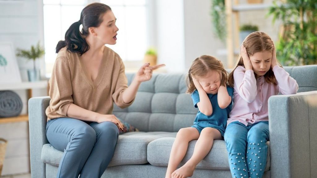 Ini 3 Cara Mudah Bentuk Karakter Anak Agar Tumbuh dengan Baik, Gak Sampai Tarik Urat Lho Moms!