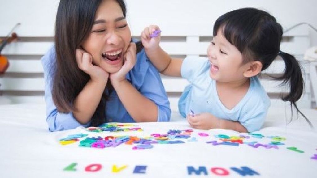 Moms Catat Ya! 6 Permainan Sederhana Ini Bisa Tingkatkan Kecerdasan Anak