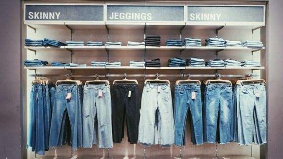 Jangan Asal Pakai Ya! Ketahui 7 Jenis Celana Jeans yang Sesuai dengan Bentuk Tubuhmu