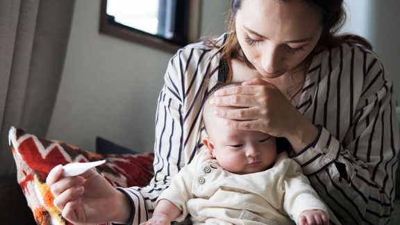 4 Langkah Atasi Muntaber sebagai Pertolongan Pertama Menurut Dokter, Pahami Caranya Moms!