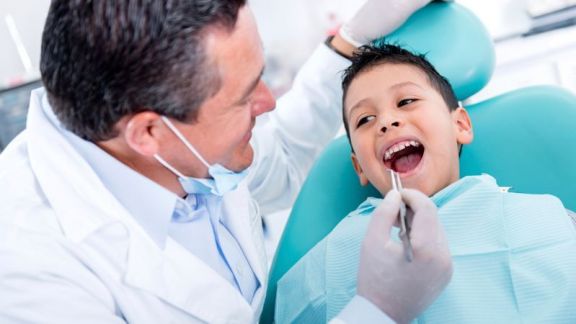 Jangan Takut Moms! Ini Tips dari Ahli Periksakan Gigi Anak Tetap Aman di Tengah Pandemi