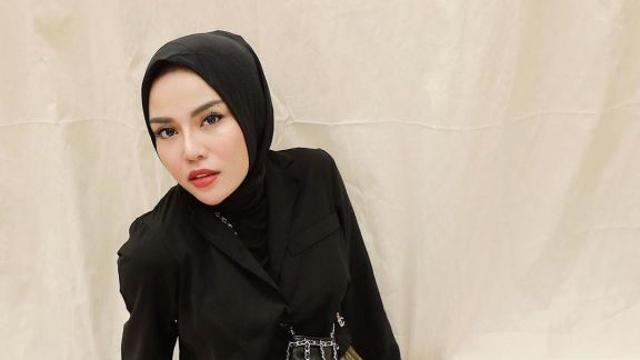 Resmi Ditahan, Medina Zein Disinggung Punya Baju Baru hingga Marissya Icha Beri Pesan di Medsos: Hikmah yang Bisa Diambil...