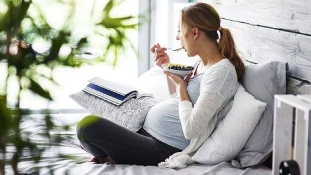 Eits, Jangan Sembarangan Moms! Ini 5 Rekomendasi Makanan saat GERD untuk Ibu Hamil yang Gak Ganggu Perkembangan Janin, Wajib Stok di Rumah!