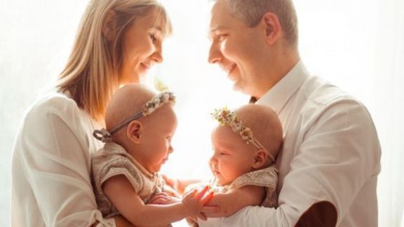 Cocok untuk Anak Kembar, Ini 40 Ide Nama Bayi yang Bisa Dipakai Siapapun! Modern dan Unik Banget Moms!