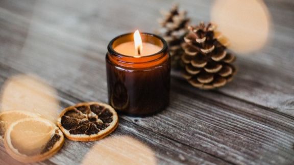 Gak Cuma Wangi, Ini 5 Manfaat Lilin Aromaterapi yang Bisa Kamu Rasakan Beauty