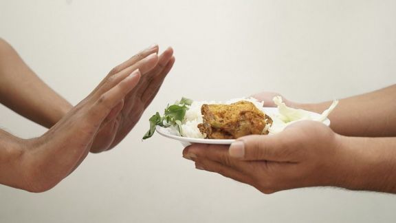 Ini Makanan 'Haram' yang Bikin Hipertensi Kumat, Nomor 3 Sering Banget Dikonsumsi!