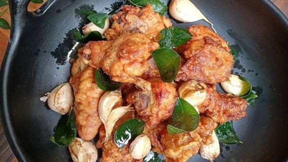 Resep Ayam Goreng Bawang Putih yang Viral di TikTok, Bisa Buat Makan Malam Nih Moms, Cuss Bikin!