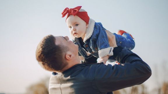 Ini 5 Efek Pentingnya Peran Ayah dalam Kehidupan Anak, Bisa Pengaruhi Tumbuh Kembang Si Kecil Lho
