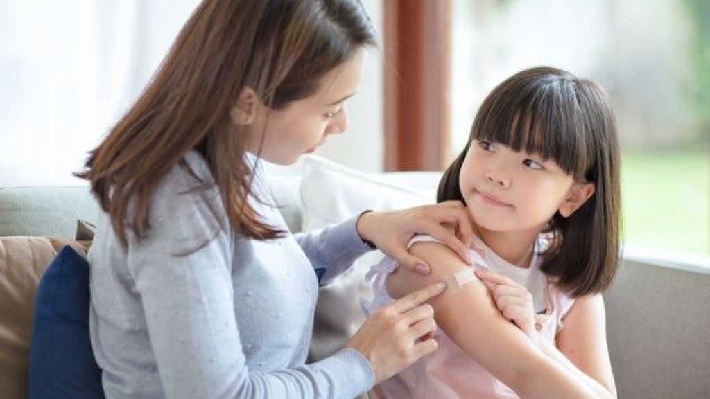 6 Langkah Mengatasi Luka Supaya Gak Berbekas dan Infeksi, Catat Ya Moms