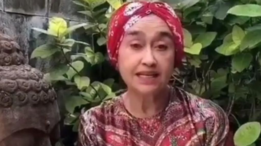 Artis Indonesia Jadi Mualaf Ini Kisah Perjalanan Spiritualnya Hot Sex