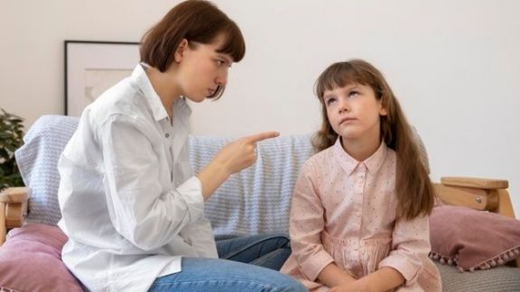 Moms Pahami 6 Hal Ini Sebelum Menghukum Anak, Betul untuk Mendidik Atau Sekadar Luapan Emosi?