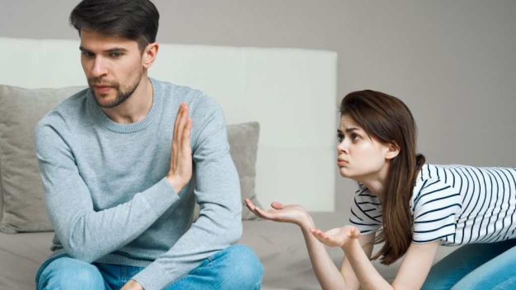 4 Sikap Istri yang Bikin Suami Gugat Cerai, Hubungan Terancam Kandas Moms