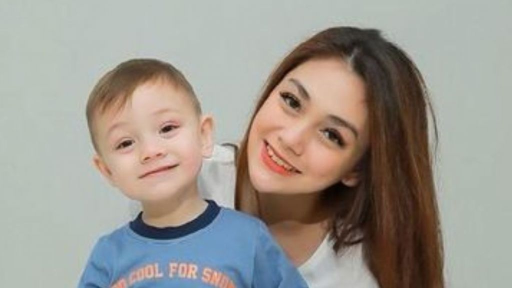 Perjuangan Celine Evangelista jadi Single Mom Hidupi Empat Anak Tuai Simpati: Bapak Anak-anaknya Gak Tanggung Jawab?!