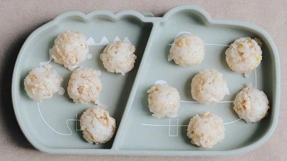 Trik Bikin Lemper untuk Cemilan Si Kecil yang Lagi GTM, Ternyata Gak Sulit Lho Moms