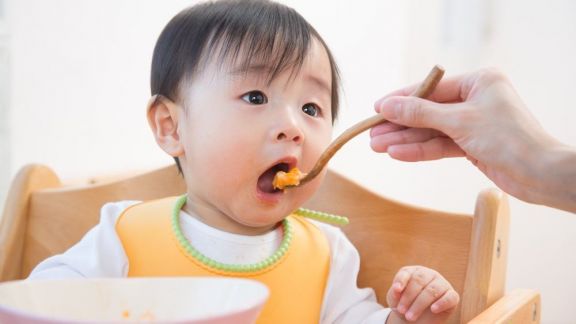 3 Makanan untuk Anak yang Mengalami Muntah, Jangan Sampai Salah Pilih!