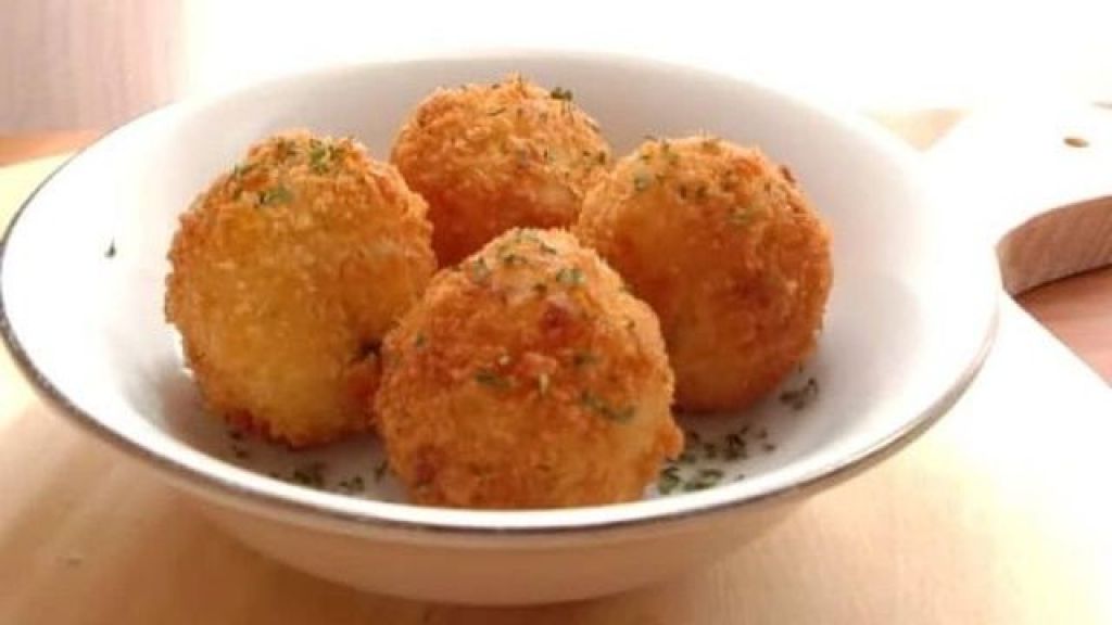 Resep Cheesy Macaroni Ball, Camilan Sore Hari yang Lezat dan Mudah Dibuat
