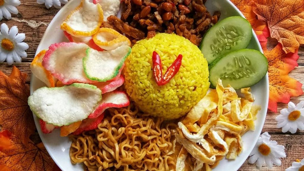 Resep Nasi Kuning Rice Cooker Pakai Bumbu Racik, Anak Kos Bisa Sontek Resepnya, Dijamin Simpel!