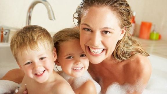 Catat! Ini Perbedaan Body Wash, Shower Gel, dan Sabun Batang yang Perlu Kamu Ketahui! Mana Sih yang Paling Bagus?