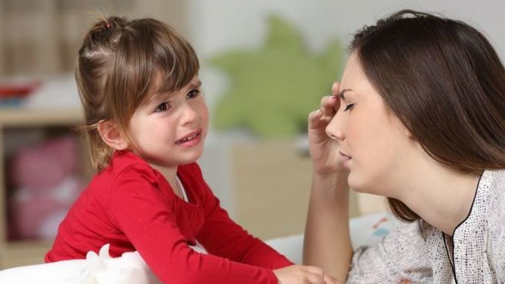 Jangan Langsung Marah-marah, Ini 3 Cara Mengatasi Anak Manja, Catat Moms!