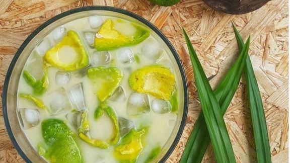 Resep Es Alpukat Susu Keju yang Wajib Dijajal Saat Cuaca Sedang Panas-panasnya, Enak Banget Gak Ada Obat!