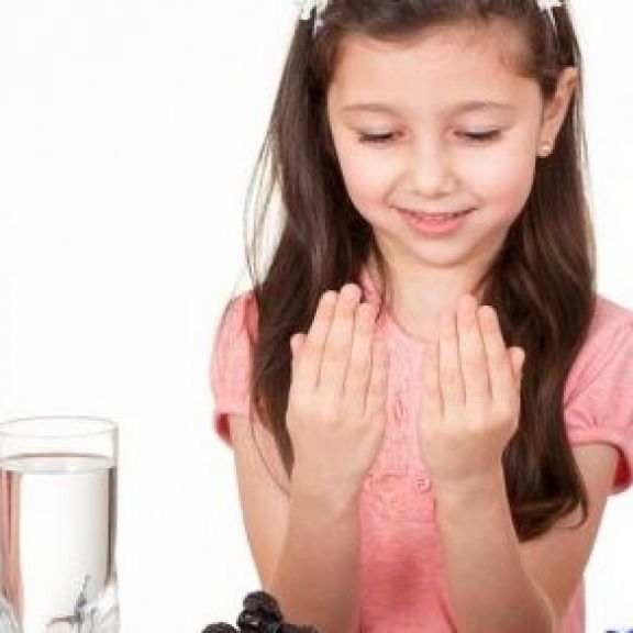 Psikolog Beberkan 5 Tips Ajarkan Anak Berpuasa di Bulan Ramadan, Catat Moms!