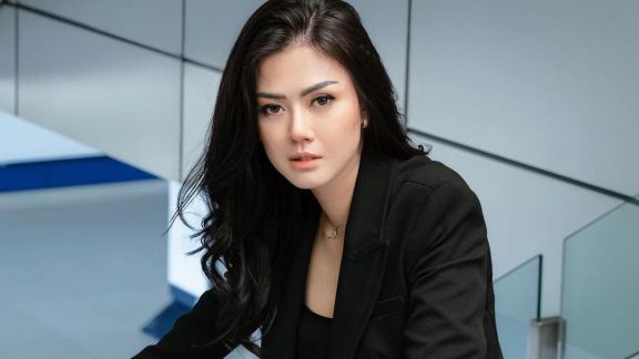 Siap Kejepit Cintamu', Nita Gunawan Pamer Foto Seksi di Ranjang, Netizen Gagal Fokus: Ehmm...