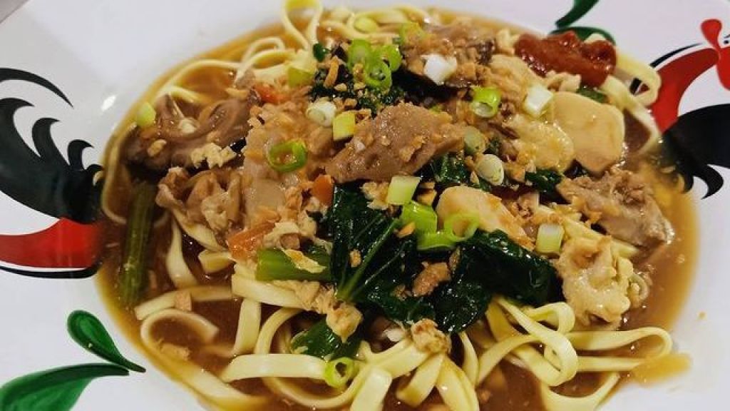 Cara Buat Mie Siram Semur Daging, Menu Maknyus yang Buatnya Super Simpel