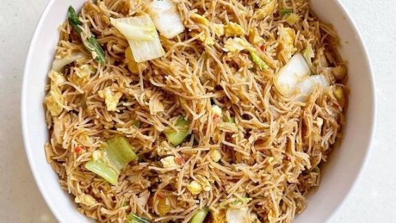 Cara Buat Bihun Rebus untuk MPASI Si Kecil, Tambahkan Sayuran Agar Lebih Sehat Moms