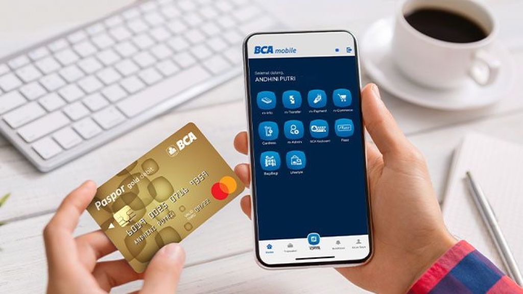 Gak Perlu Ribet Keluar Rumah, Transaksi Online Kini Lebih Mudah dengan Debit Online BCA!