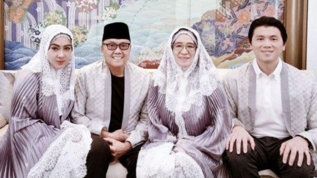 Aib Syahrini Dinikahi Suami Orang Dikorek, Orangtua Reino Disentil Bak Dapat Karma: Nolak Luna Gegara Skandal, Malah Dapet Mantu Munafik!