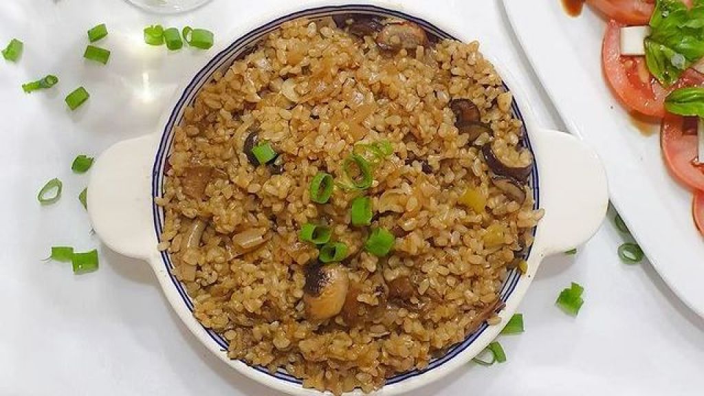 Buat Hari Senin Lebih Simpel, Simak Resep Nasi Jamur untuk Menu Sarapan Si Kecil