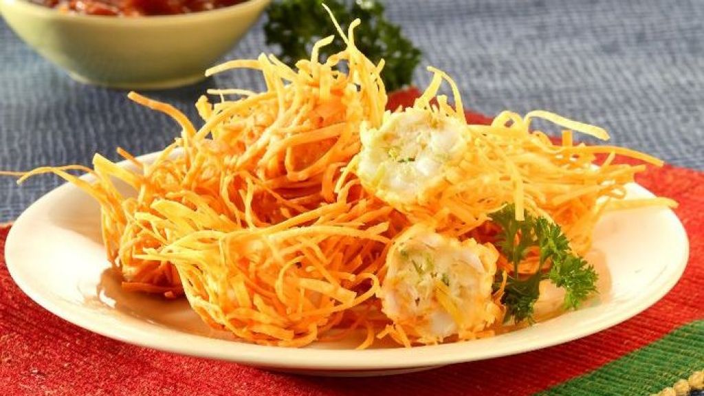 Resep Bola Ayam Pangsit, Cemilan Lezat Kesukaan Si Kecil, Yuk Recook!