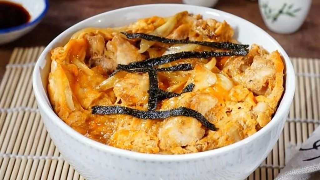 Resep Oyakodon, Masakan Jepang yang Lezat dan Menggiurkan
