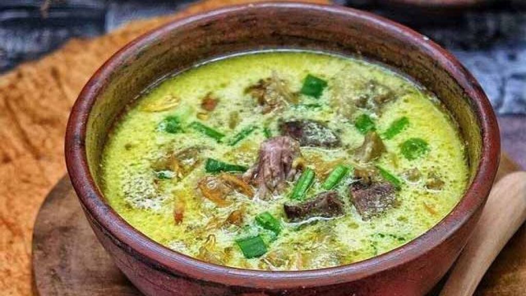 Resep Empal Gentong, Sedep, Cita Rasa Kuahnya Bikin Nambah Nasi!