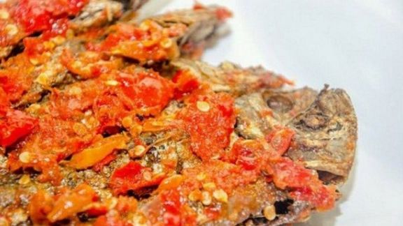 Resep Kembung Bumbu Cabe, Tambah Petai Makin Sedep
