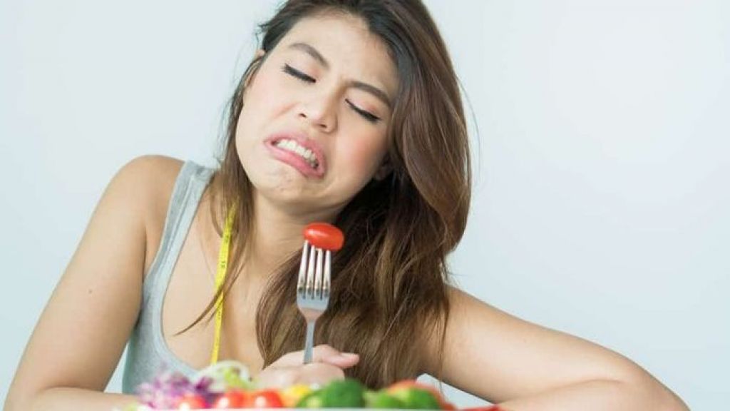 Kebiasaan Makan Bisa Picu Kanker Perut, Ini 5 Gejala yang Muncul dan Harus Diwaspadai, Catat!