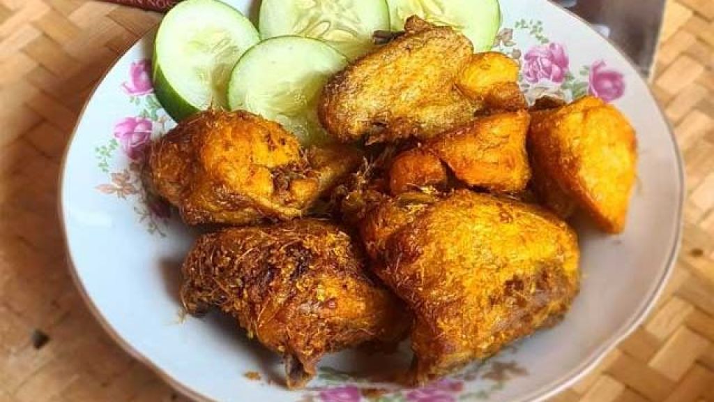 Resep Ayam Goreng Bali Lengkap dengan Sambal Terasi, Menggugah Selera!
